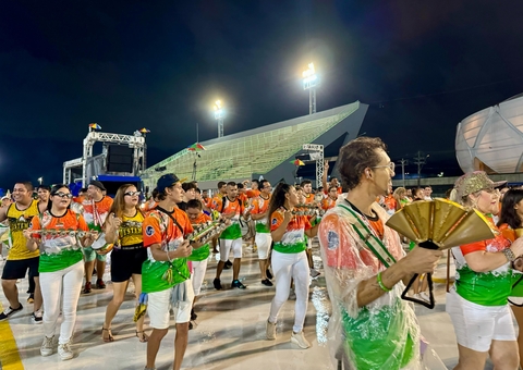 Escolas dos grupos de acesso A e B abrem ensaios para o carnaval em Manaus