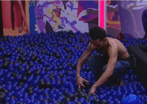 Barrado no baile: João Pedro chega a 2h com uma chave 