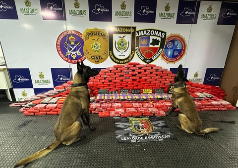 Seis criminosos são presos com mais de 500 kg de drogas em balsas em Coari