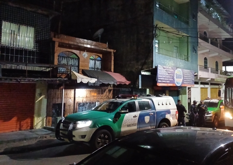 Vizinhos encontram homem morto em kitnet na Compensa