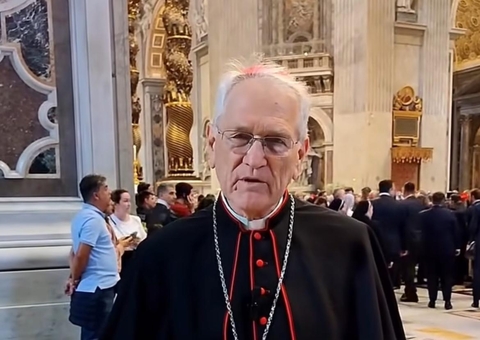 Arcebispo de Manaus chega ao Vaticano para escolha do novo papa