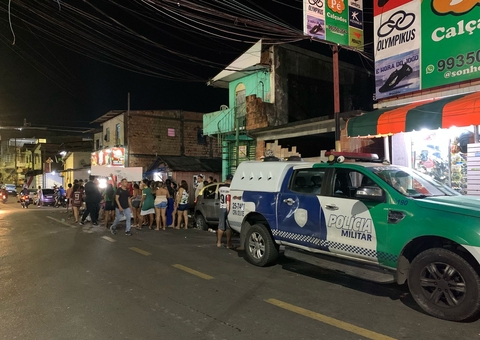 Moradores fazem protesto pelo 2º dia após alagamentos na Compensa; vídeo
