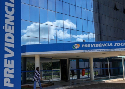 Justiça bloqueia R$ 23,8 milhões de investigados por fraude no INSS