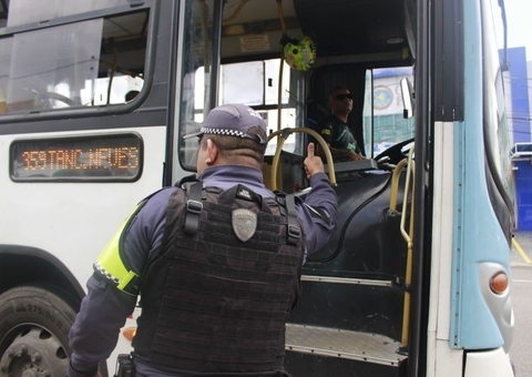 Número de roubo a ônibus caiu 82% em maio em Manaus, aponta SSP