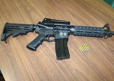 Câmara aumenta pena para posse e porte de arma ilegal como fuzil