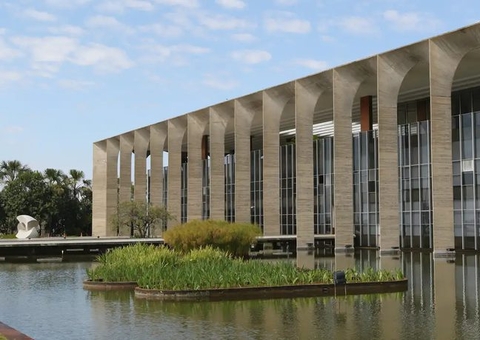 Governo brasileiro condena ataques aéreos de Israel contra o Irã