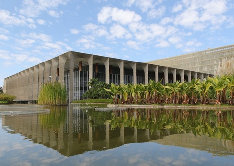 Governo brasileiro condena ataques dos EUA a instalações nucleares do Irã