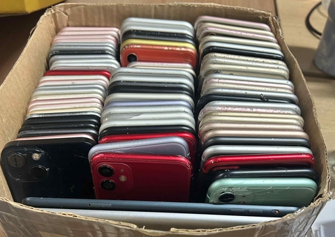 Donos de assistência técnica são presos com 224 celulares roubados no Jorge Teixeira