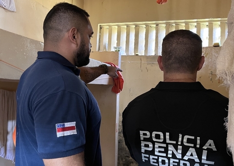 Operação Mute combate uso de celulares por detentos em presídio de Manaus