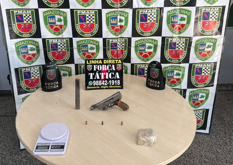 Homem foge e abandona submetralhadora artesanal ao ver a polícia em Manaus