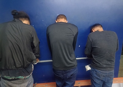 Polícia frustra roubo na loja O Boticário do Alvorada