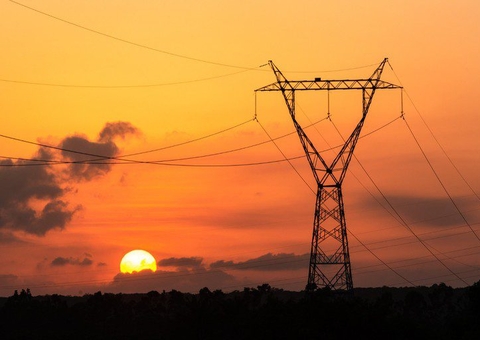 Lula assina MP para evitar aumento na conta de energia