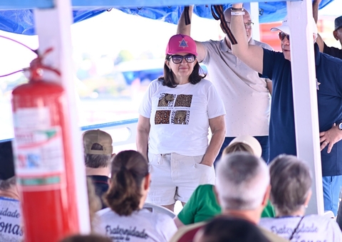 Congressistas da Maçonaria e convidados da Marinha desembarcam no Mirante Lúcia Almeida
