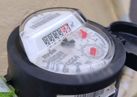 Entra em vigor lei que proíbe vistoria em medidores de água e energia sem aviso prévio no Amazonas