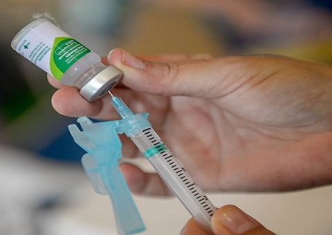 Laboratórios europeus dizem ter criado vacina 100% eficaz contra casos graves de Covid