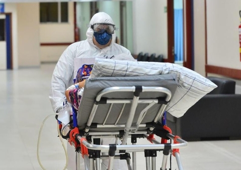 Governador do Amazonas comemora queda em casos e internações por Covid