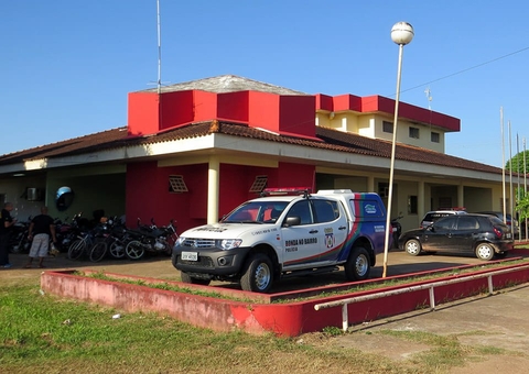 Homem que se entregou ao ouvir 'vozes diabólicas' é suspeito de assassinato no Amazonas