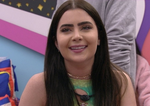 Jade Picon usa pijama de R$ 1,2 mil no BBB 22 e web reage: 'parece roupa de sair'