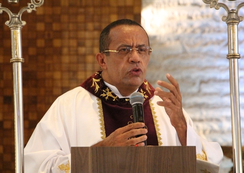 Padre é investigado suspeito de roubar dinheiro de hospital para comprar imóveis de luxo