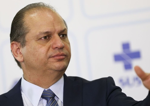 Ministério da Saúde aponta irregularidades em contratos de gestão de Barros