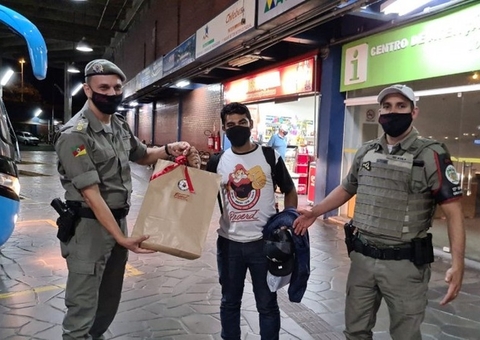 Jovem é resgatado após encontro com namorada virtual dar errado