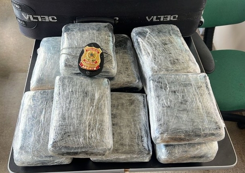 Mulher é presa ao tentar embarcar para Manaus com 15 kg de maconha