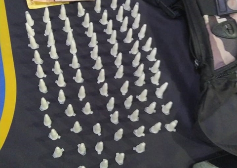 Adolescente  é apreendido com mais de 350 porções de drogas em Manaus 