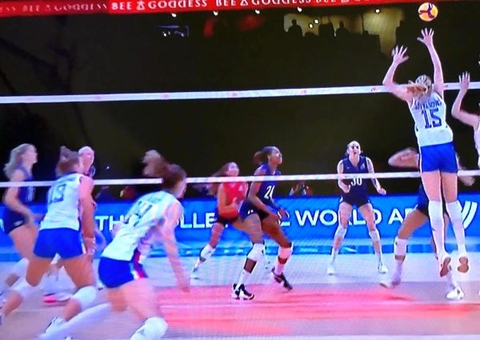 Sérvia derrota EUA e é adversária do Brasil no vôlei feminino