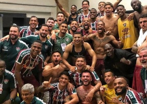 Fluminense erra escudo do Cruzeiro após eliminar adversário