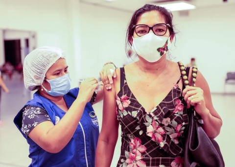 Grupo de 40 a 51 anos já tem mais de 100 mil pessoas vacinadas em Manaus