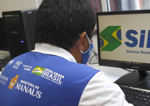 Balcão do Sine Manaus tem 52 vagas de emprego que vão de garçom a contador