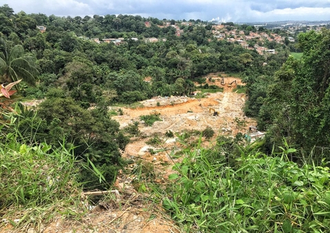Veja antes e depois de área de deslizamento que deixou 8 mortos em Manaus