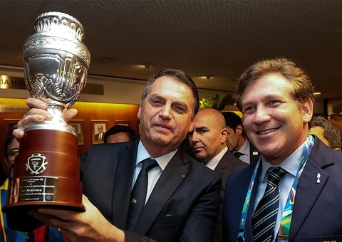 'No que depender de mim, haverá Copa América no Brasil', desafia Bolsonaro