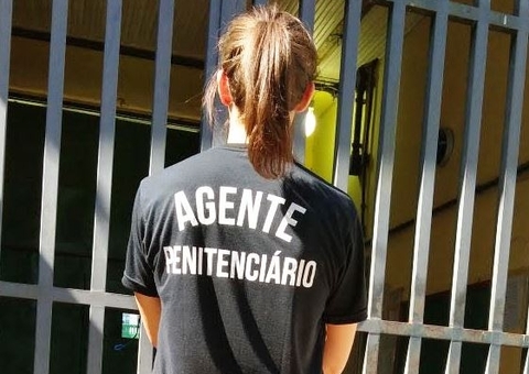 Agente penitenciária que desviou dinheiro de presos é condenada e perde emprego