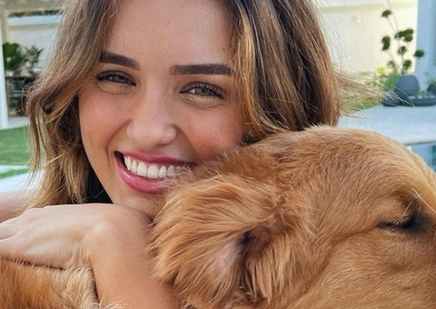 De biquíni, Rafa Kalimann exibe nova mansão luxuosa no Rio