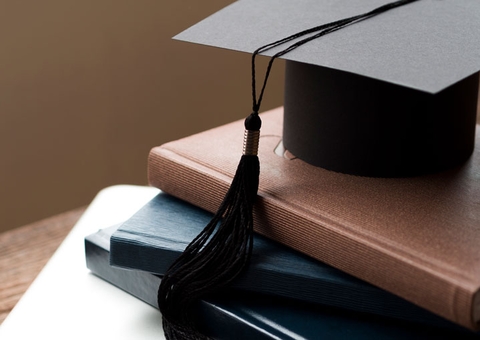 Ex-alunos prejudicados em cursos superiores ilegais serão indenizados