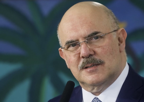 Ministro da Educação diz que vai pedir para ter acesso ao Enem 