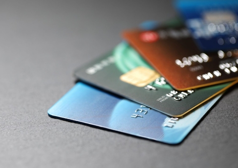 Idoso vai receber em dobro valor de seguro de cartão de crédito no Amazonas