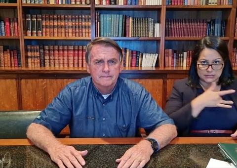 Facebook e Instagram derrubam live onde Bolsonaro diz que vacina da covid causa Aids