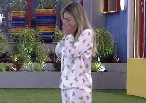Bárbara chora ao tomar sequência de três punições no BBB22