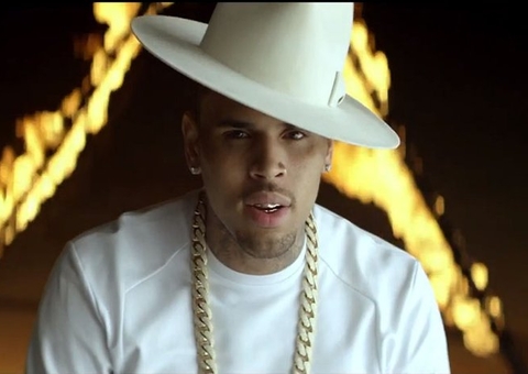 Chris Brown anuncia show extra no Brasil