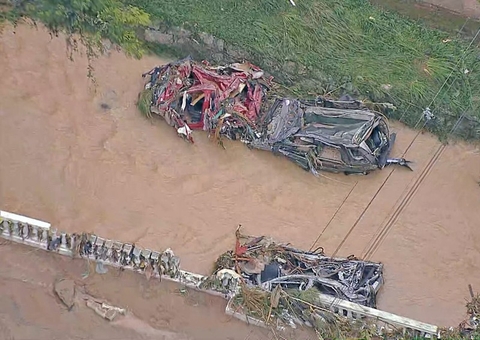 Sobe para 66 número de mortos após forte temporal em Petrópolis no Rio