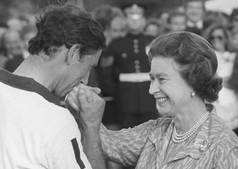 Rei Charles 3º faz tocante homenagem à rainha Elizabeth 2ª no Dia das Mães