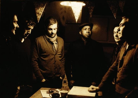 Banda Tindersticks vem ao Brasil pela primeira vez