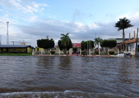 Municípios do Amazonas recebem 65 toneladas de alimentos nesta sexta