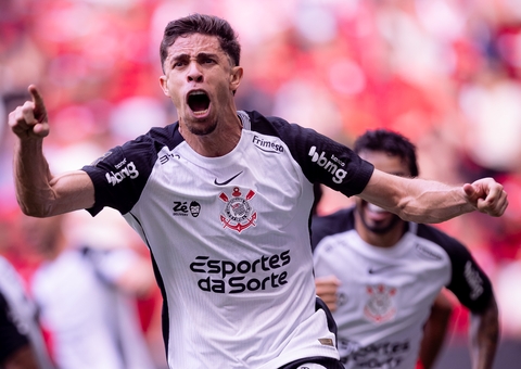 Corinthians atropela Flamengo e conquista o título da Supercopa Rei