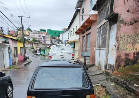 Polícia recupera carro e moto roubados em Manaus  