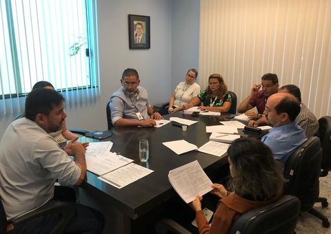 Ageman cria comissão especial para concurso público em Manaus