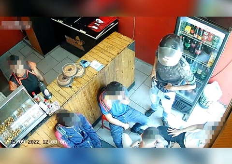 Estudantes são vítimas de arrastão em lanchonete de Manaus; vídeo