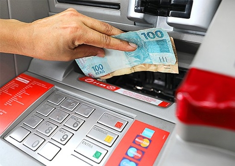 Prefeitura de Manaus anuncia pagamento do 13º salário para este mês; confira